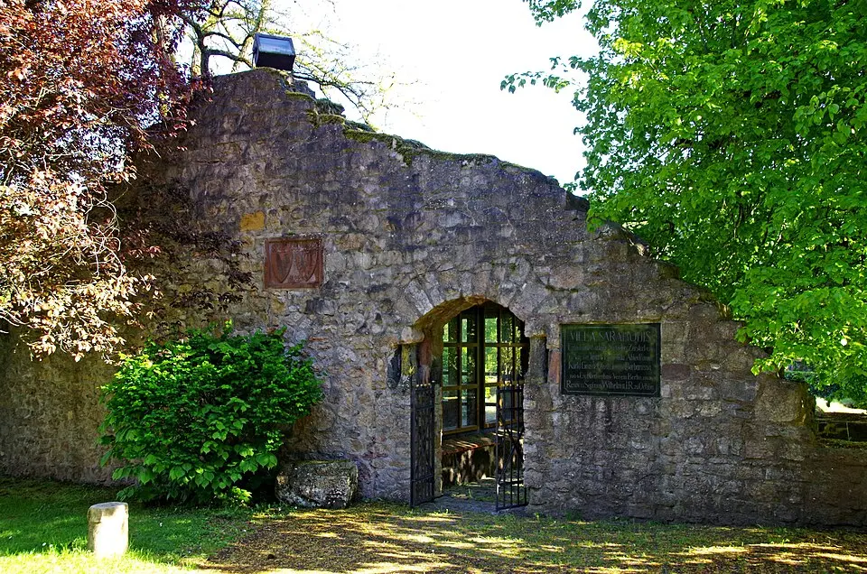 Römisch-Germanisches Altertumsmuseum Villa Sarabodis mit Erlöserkirche