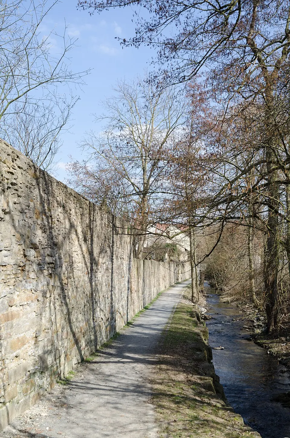 Bild: Tilman2007 · CC BY-SA 3.0 Stadtmauer