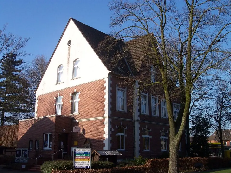 Hochgeladen von: Stahlkocher · CC BY-SA 3.0 Imkereimuseum (Gescher)