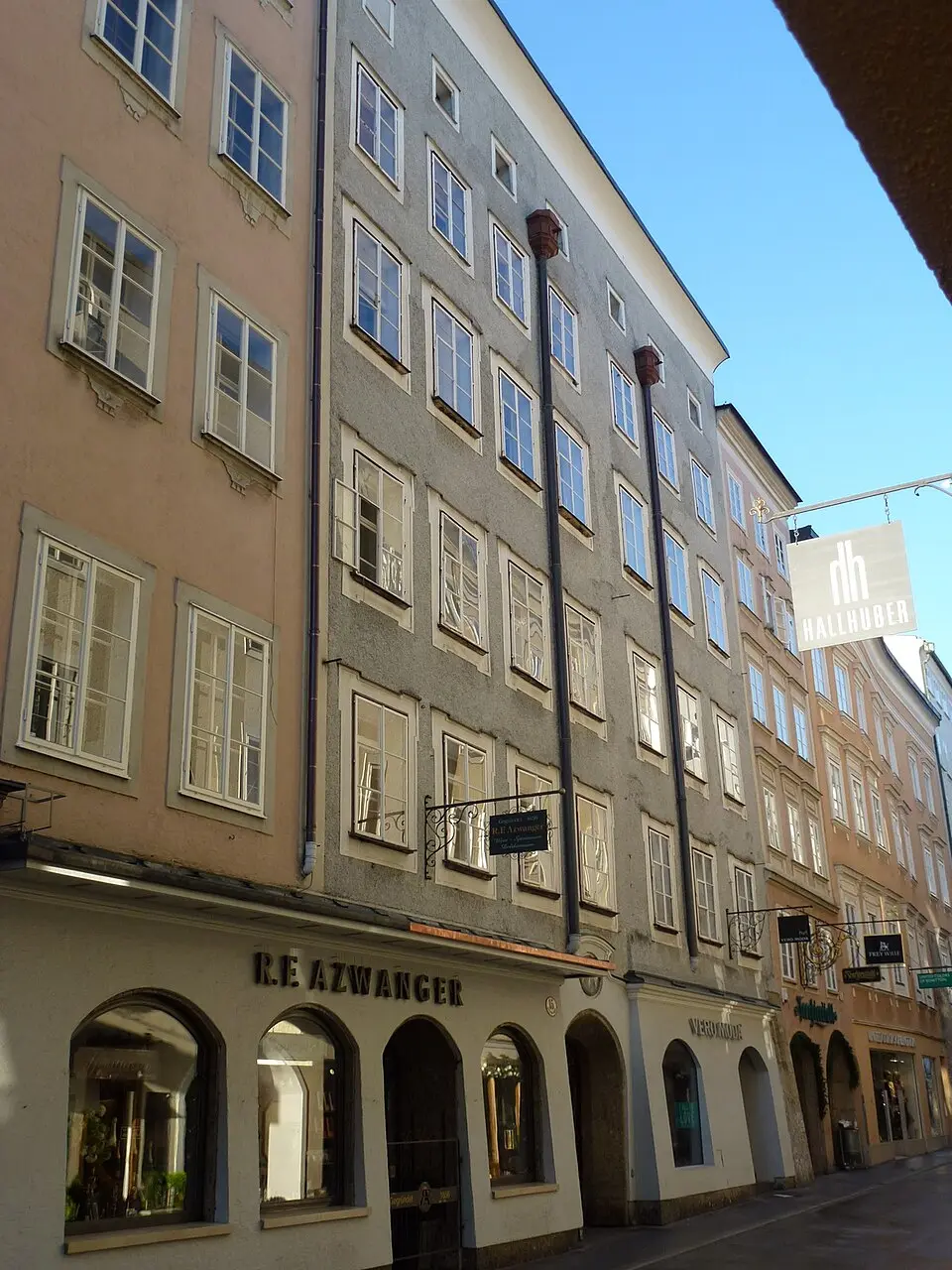 Wohn- und Geschäftshaus, Azwangerhaus