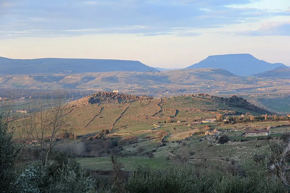 Monumento naturale crateri vulcanici del Meilogu - Monte Annaru