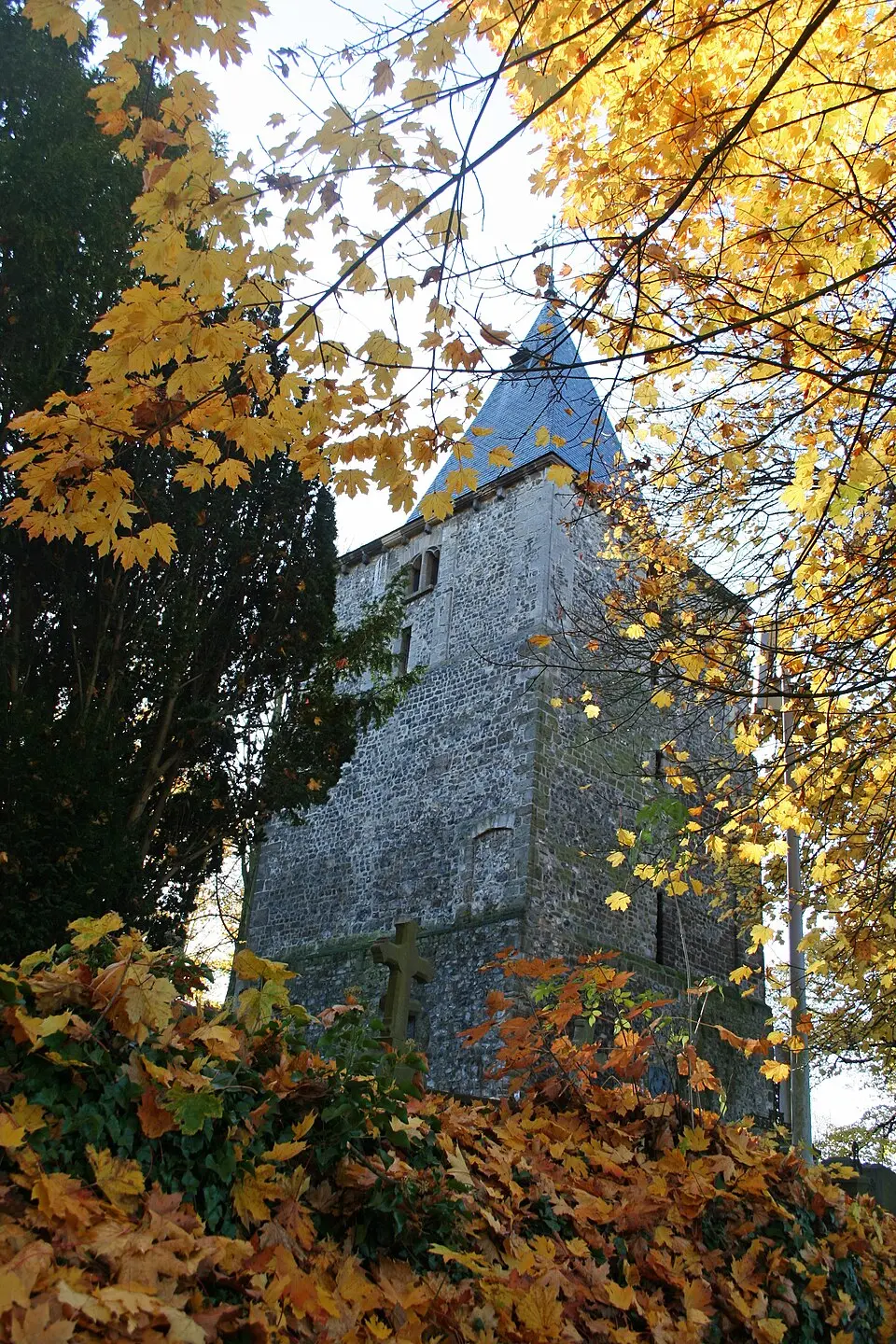 Tour de l'ancienne église Saint-Victor de Glons