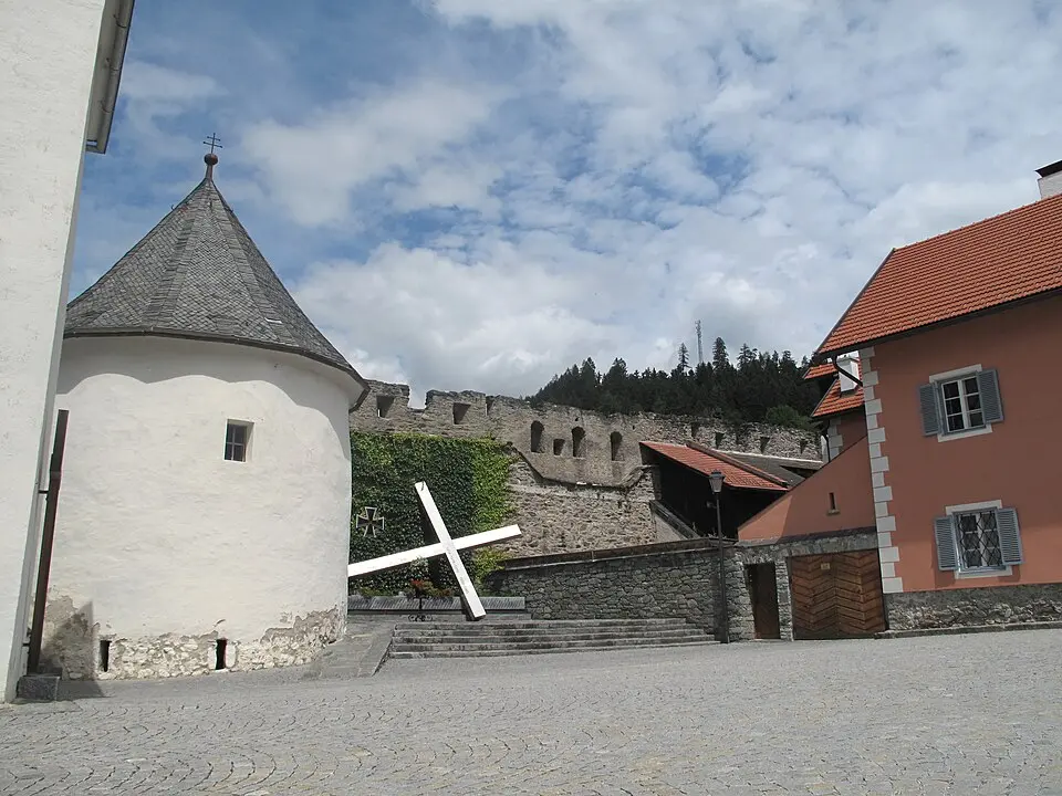 Image: Michielverbeek · CC BY-SA 3.0 Stadtmauer, Stadttor, Teil der Stadtbefestigung