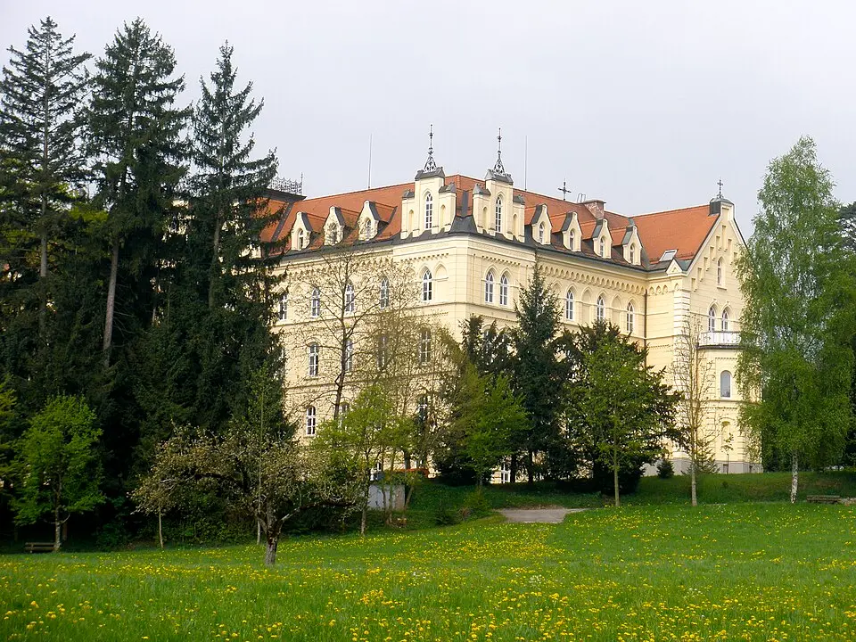 Gymnasium Ort