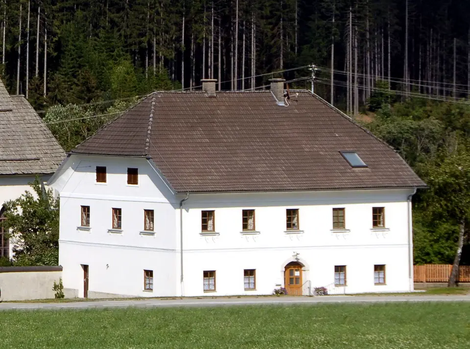 Evangelisches Pfarr-, Schul- und Bethaus