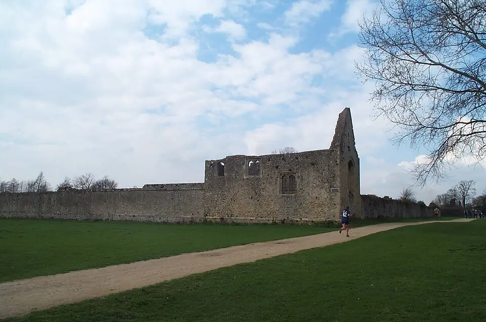 Hochgeladen von: Kaihsu · CC BY-SA 3.0 Godstow Abbey