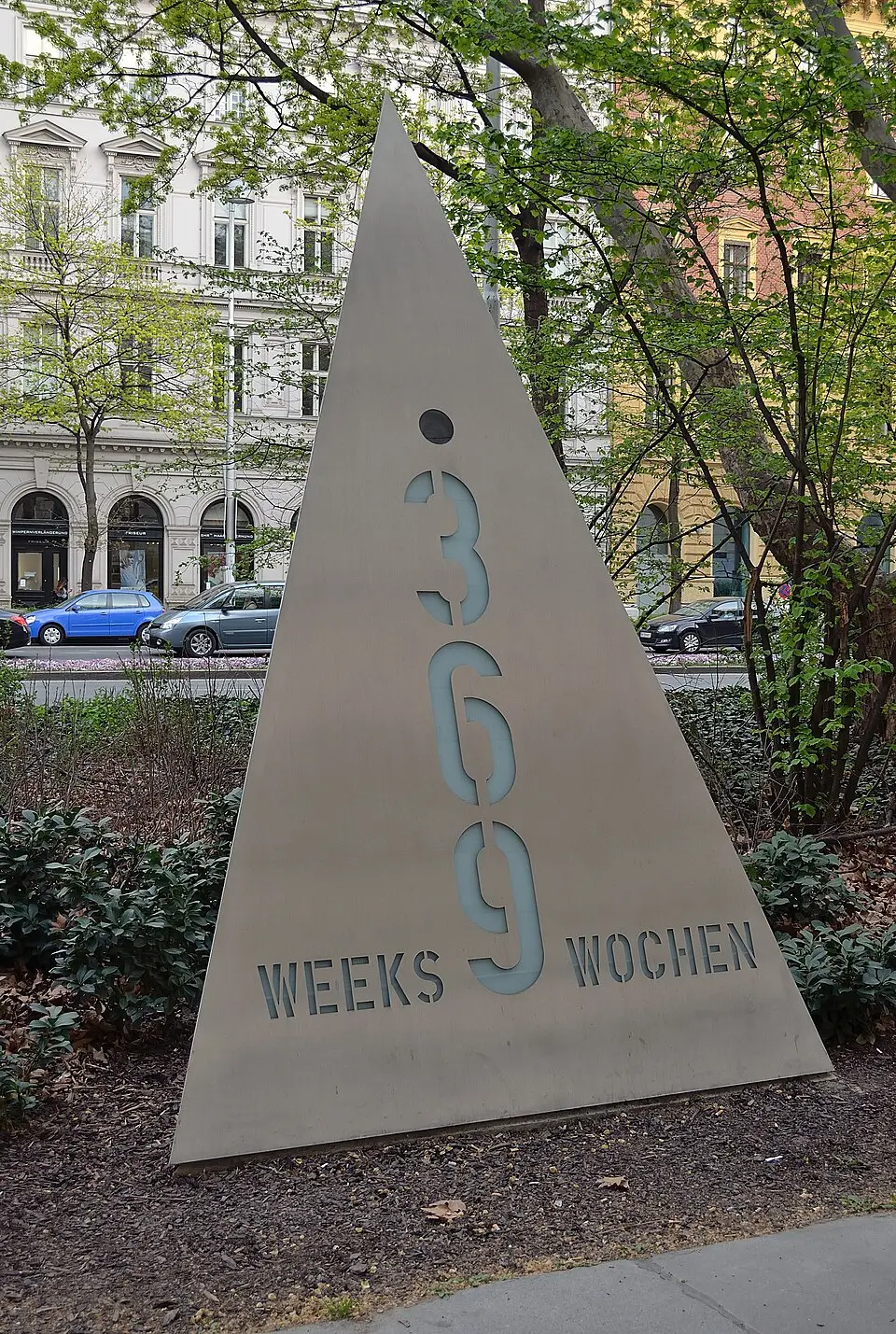 369 Wochen