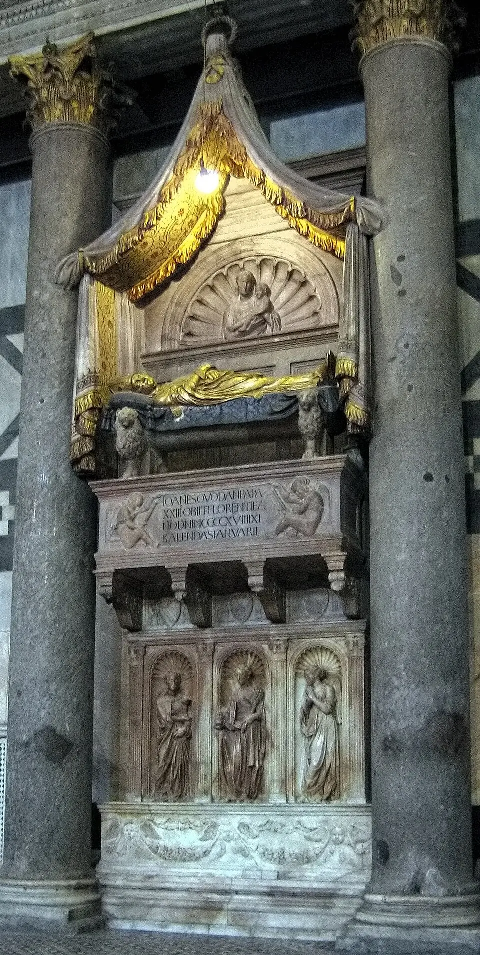 tombeau de l'antipape Jean XXIII