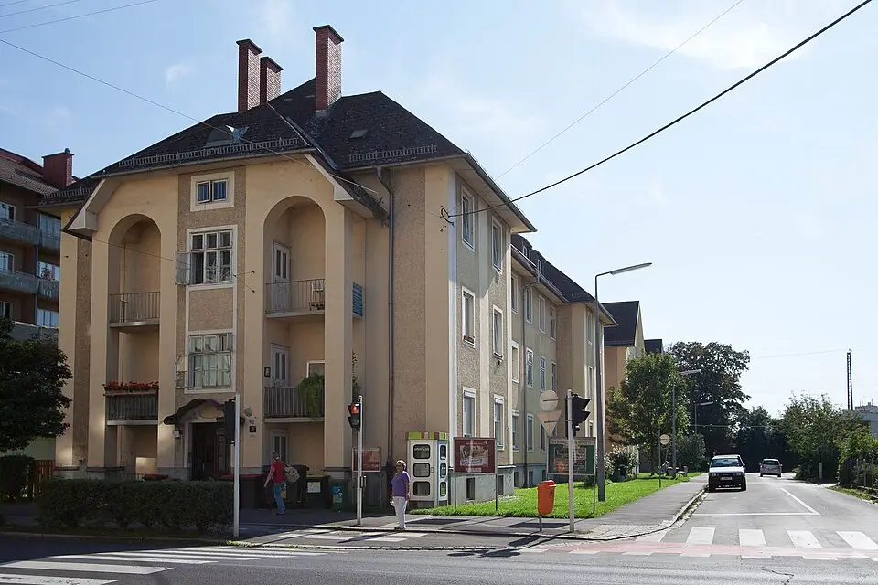 Arbeiter- /Angestelltenwohnhausanlage