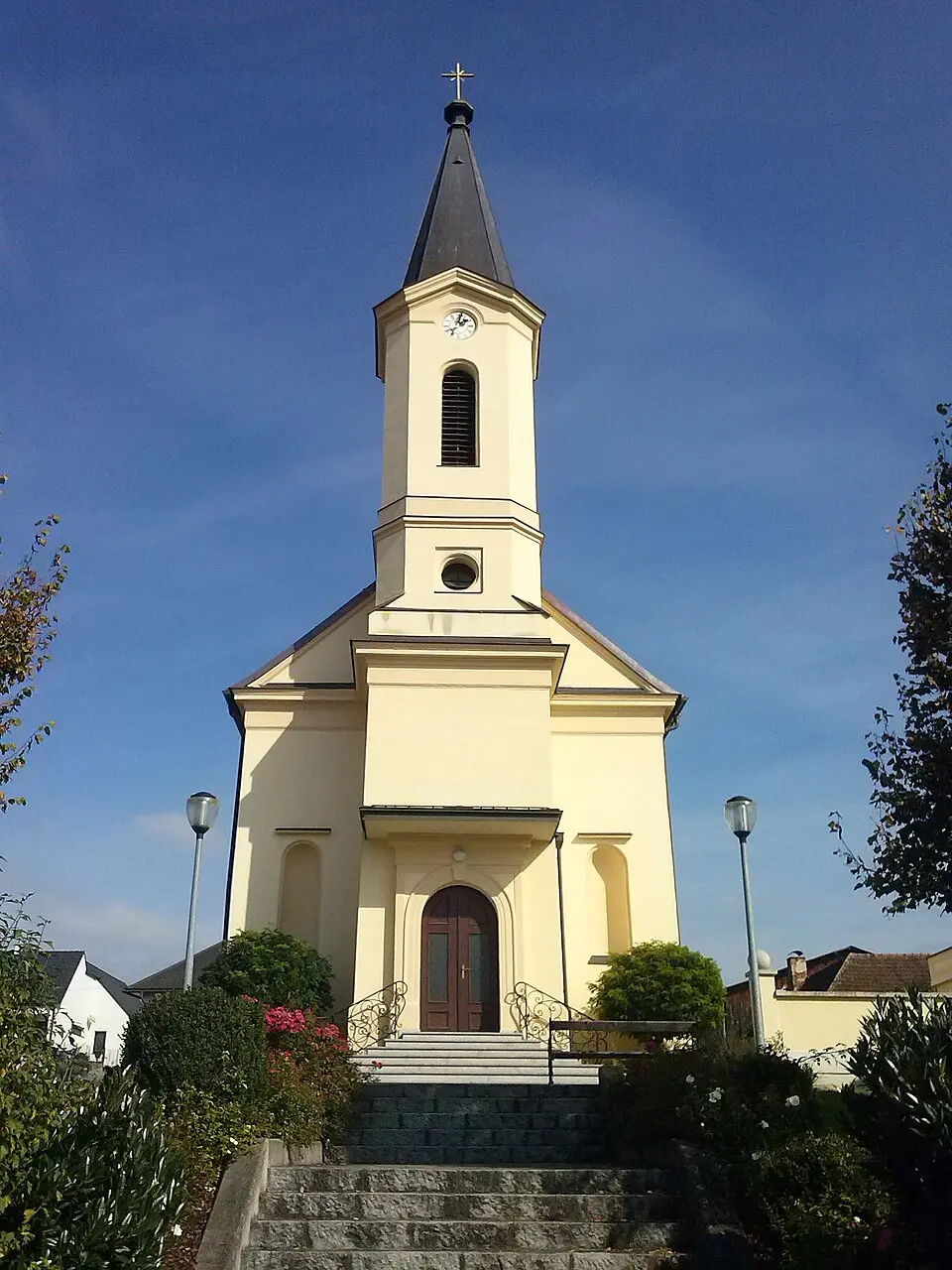 Obrázok: Stefan97 · CC BY-SA 4.0 Pfarrkirche Grafenschachen