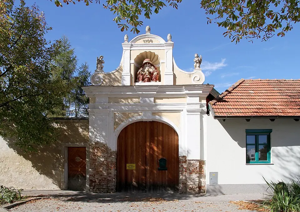 Obrázek: C.Stadler/Bwag · CC BY-SA 3.0 AT Gartenportal, Schlüsselhoftor