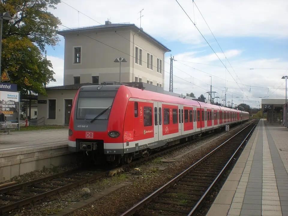 Image: Flummi-2011 · CC BY-SA 3.0 Grafing Bahnhof