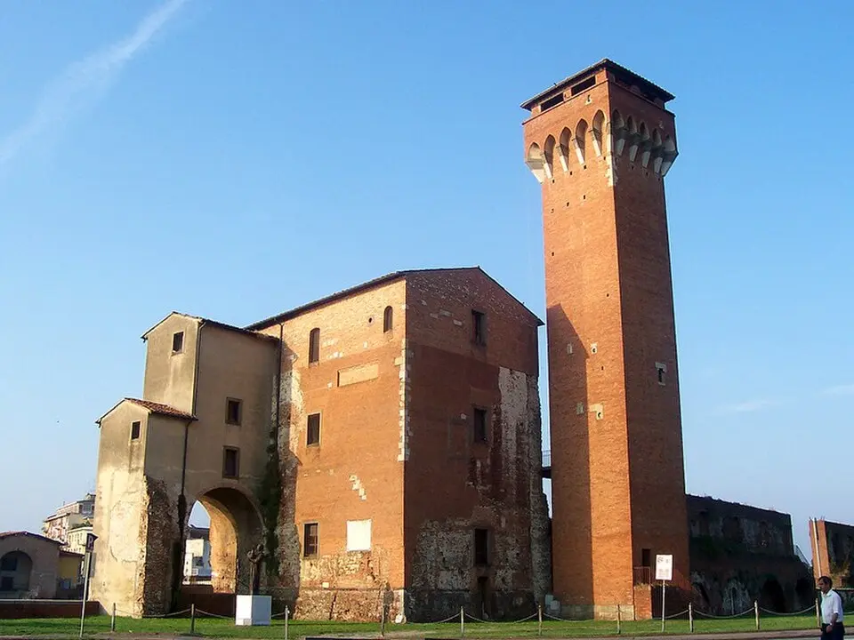 tour guelfe