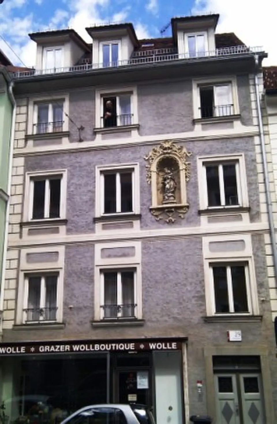 Wohn- und Geschäftshaus