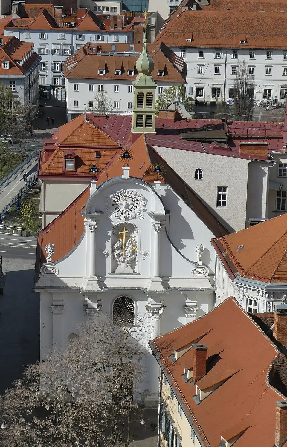 Image: Renardo la vulpo · CC BY-SA 4.0 église de la Sainte-Trinité de Graz