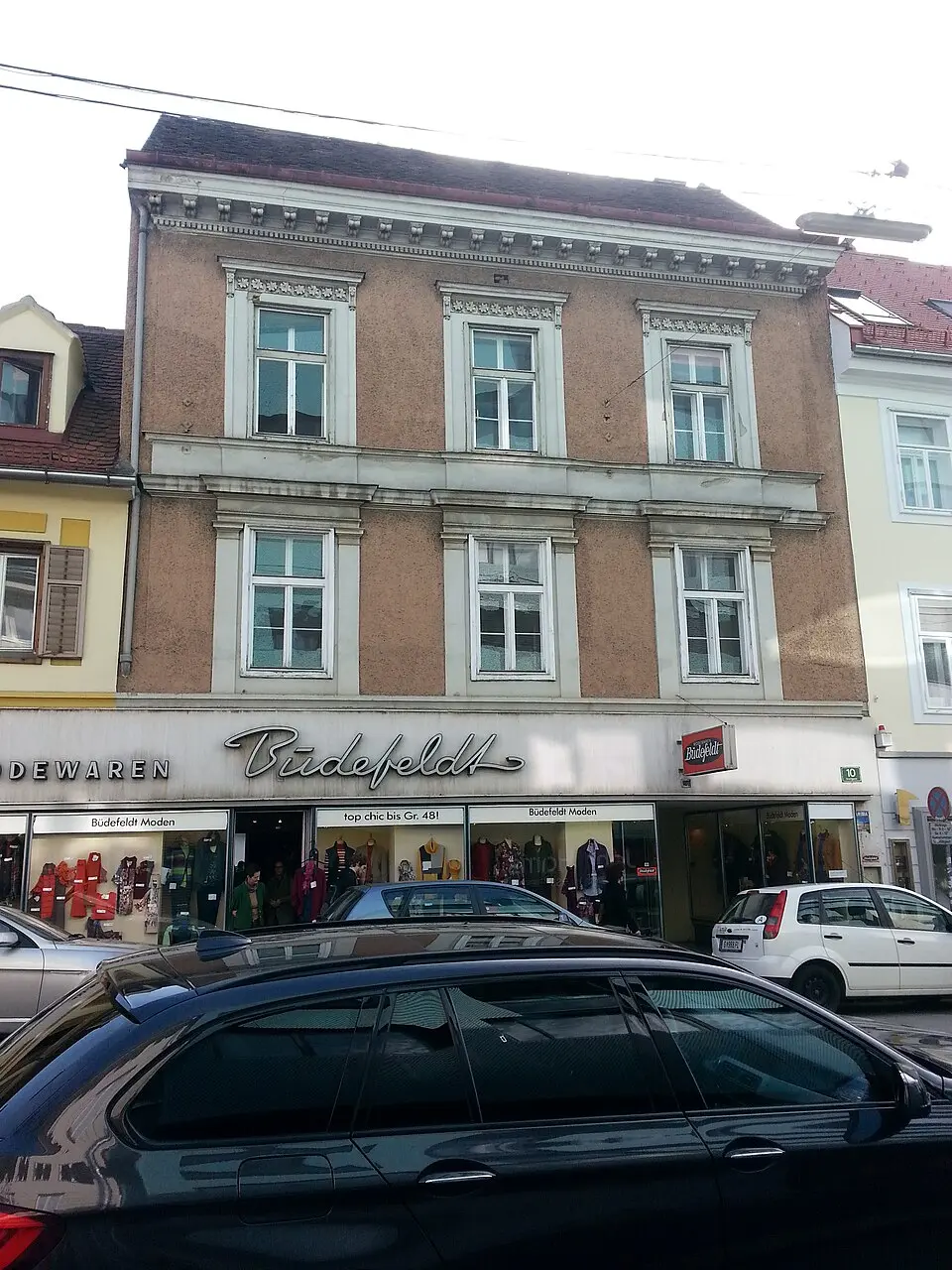 Immagine: Liuthalas · CC BY-SA 3.0 AT Wohn- und Geschäftshaus