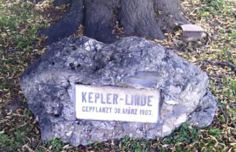 Pierre commémorative pour Johannes Kepler