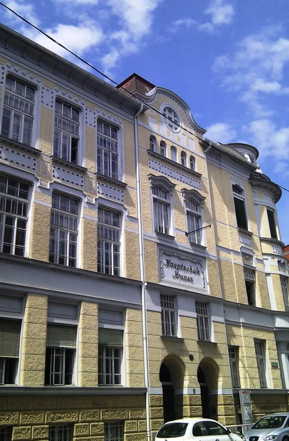 Universitätsgebäude, ehem. Schule
