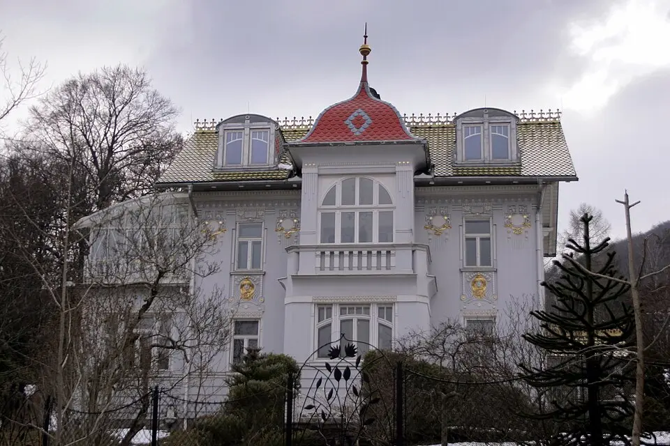 Sogen Zarenvilla mit Pavillon
