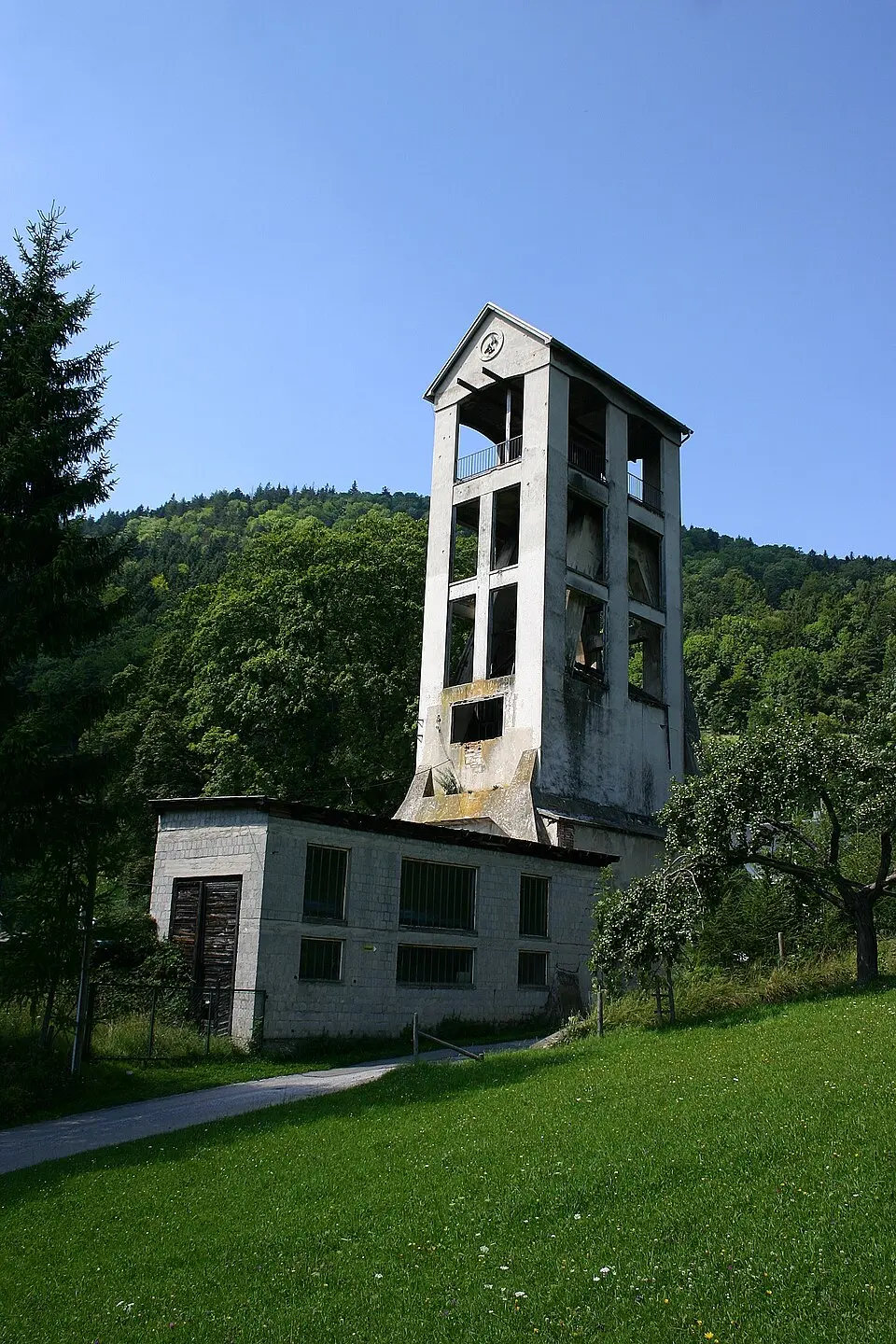 Förderturm des ehem. Steinkohlebergwerks