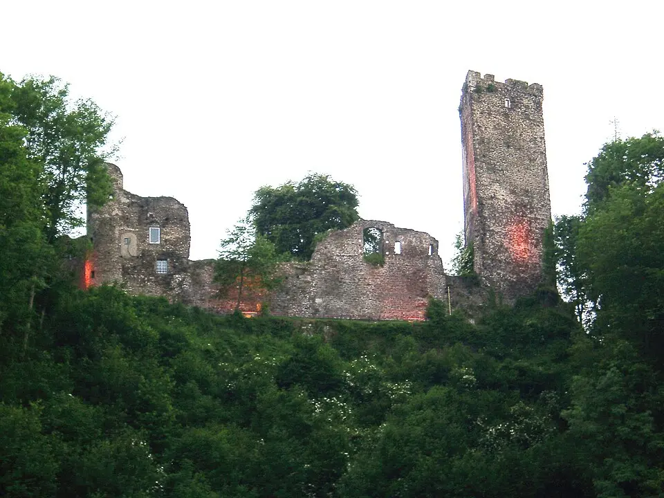 Bild: Historiograf · CC BY 2.0 Burg Grenzau