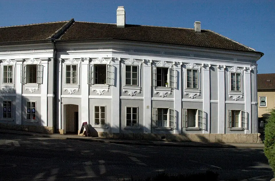Image: Manfred Kuzel · CC BY-SA 3.0 Wohnhaus, Ehem. Poststation, ehem. Gasthof Zum goldenen Kreuz