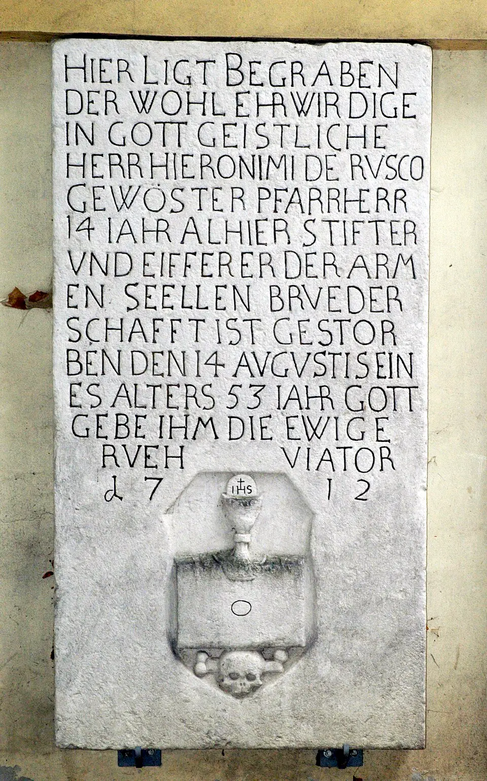 Image: Manfred Kuzel · CC BY-SA 3.0 Grabstein/Grabplatte