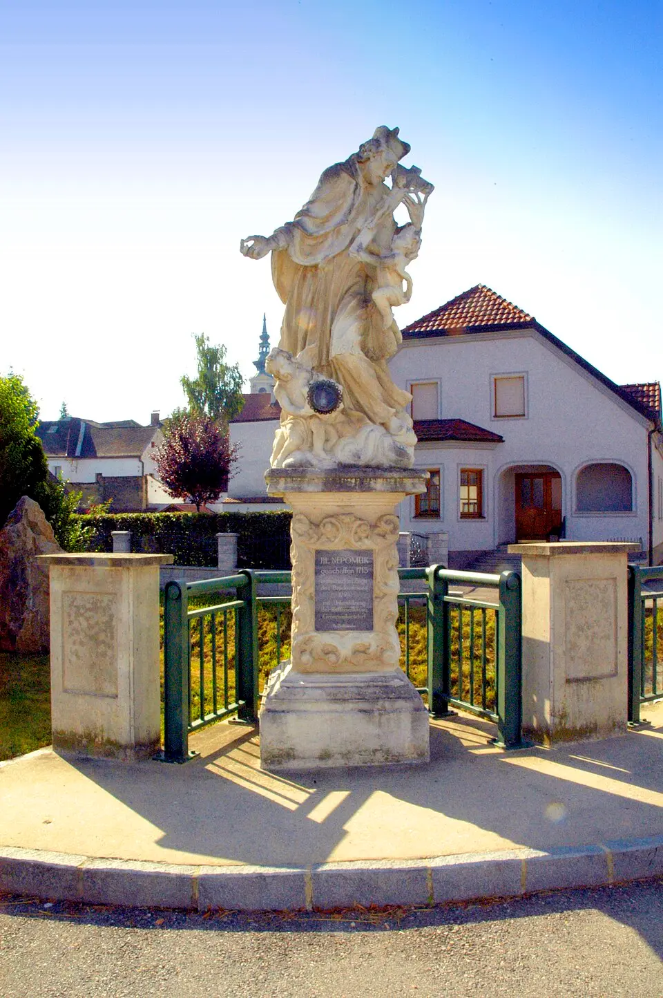 Obrázok: Manfred Kuzel · CC BY-SA 3.0 Figur hl. Johannes Nepomuk
