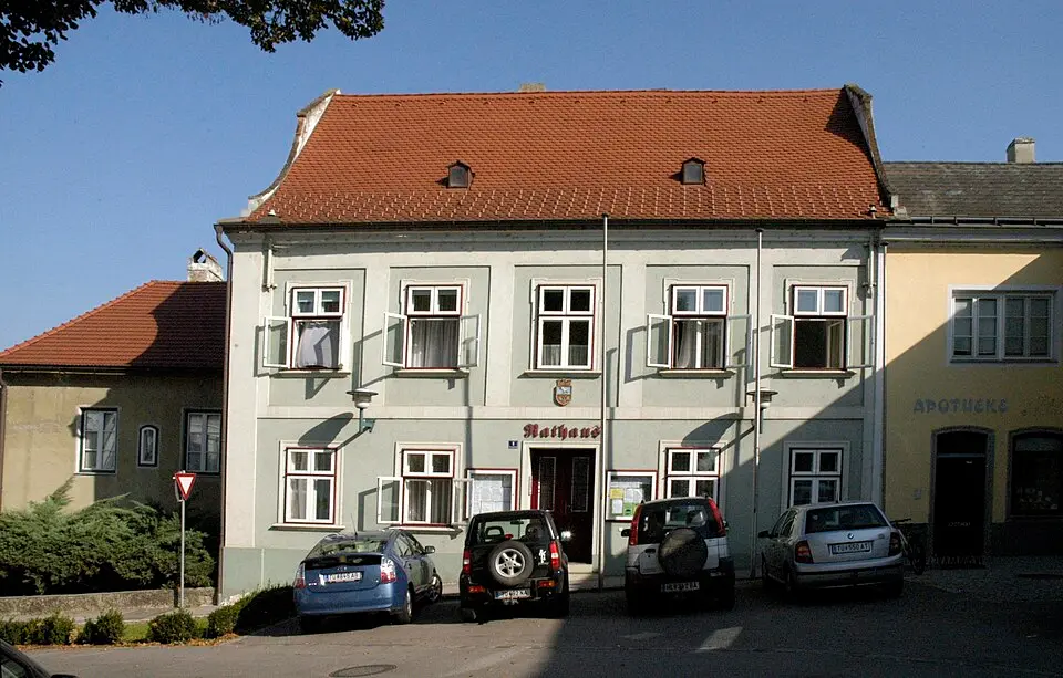 Obrázok: Manfred Kuzel · CC BY-SA 3.0 Ehemaliges Rathaus/Gemeindeamt