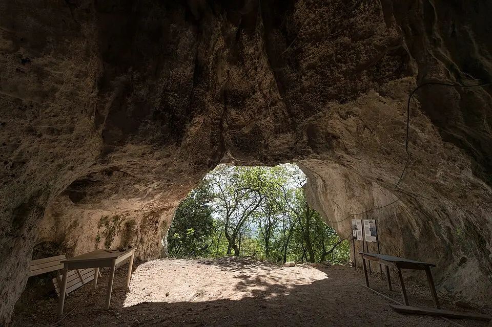 Grotta del Broion