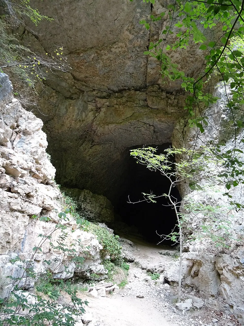 Grotta dell'Acqua Nera