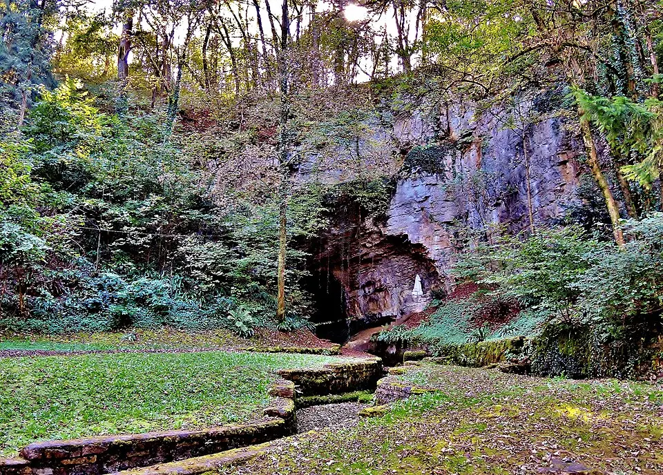 grotte de Solborde