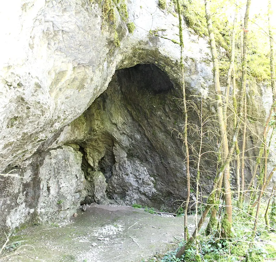 grotte de Lievrin