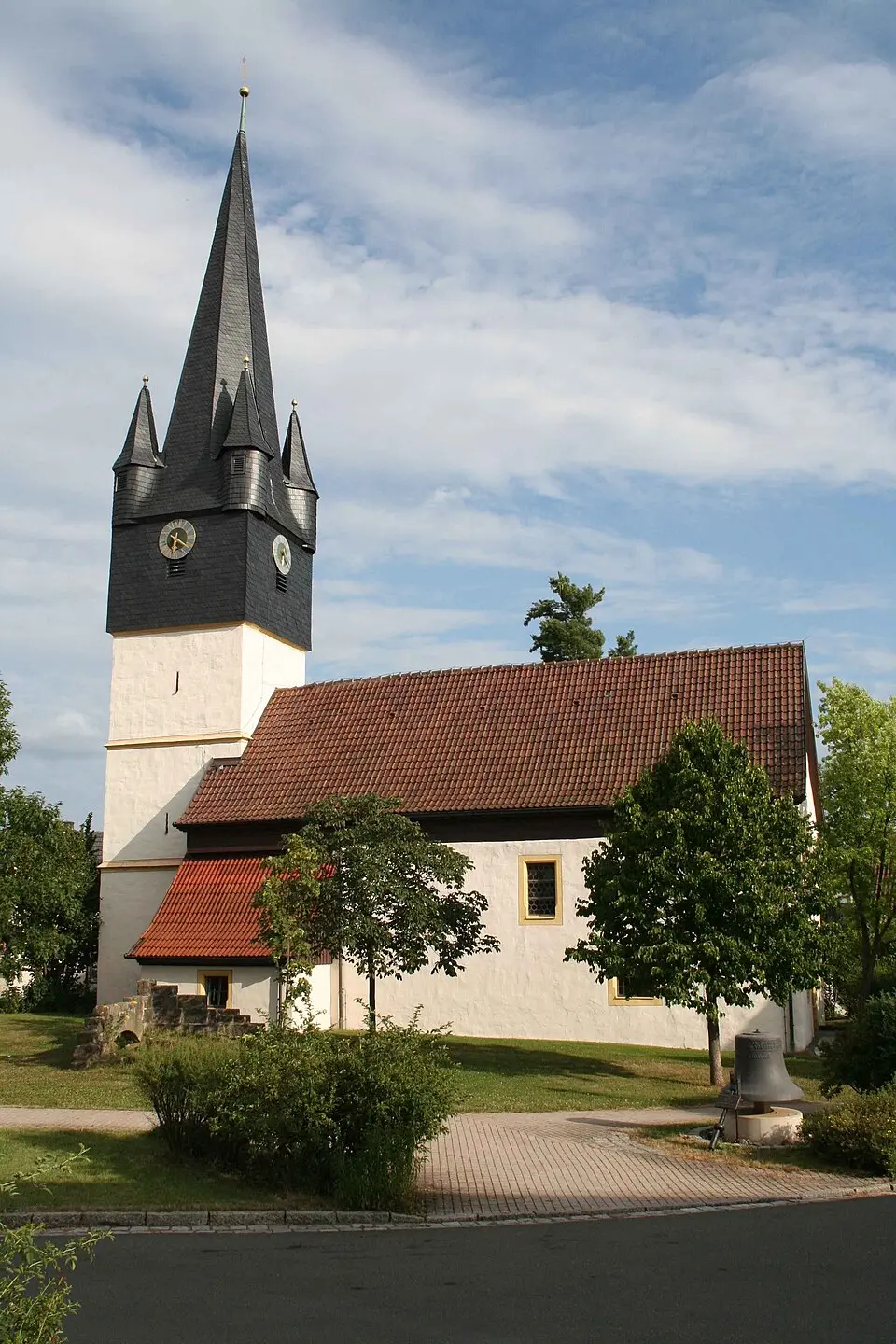 Obrázok: Störfix · CC BY-SA 3.0 Grub am Forst