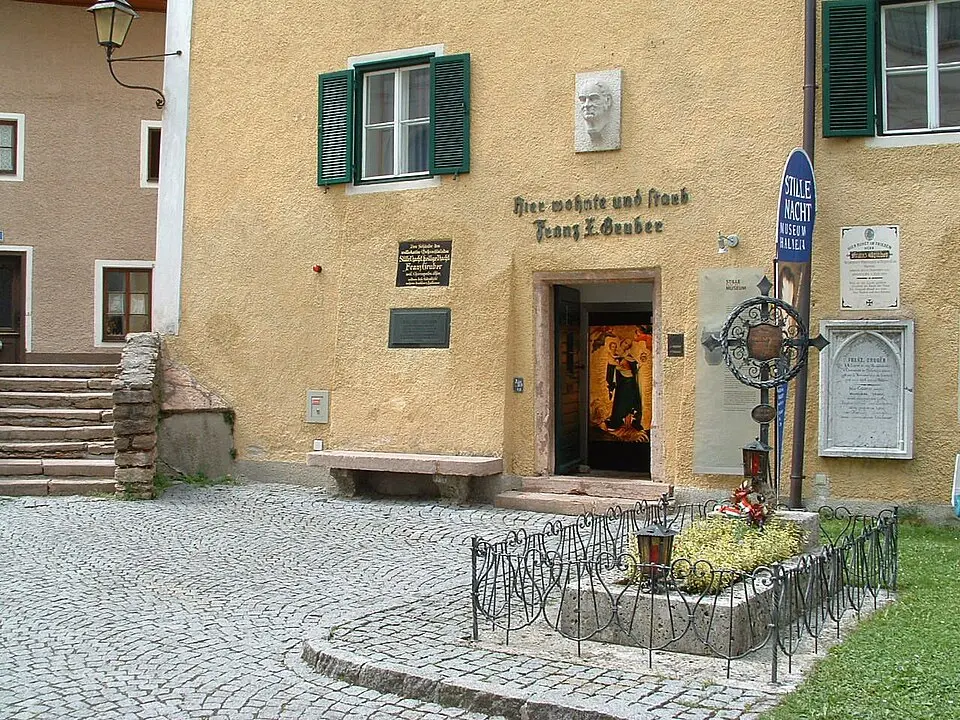 Gruber-Kenotaph am Gruberplatz