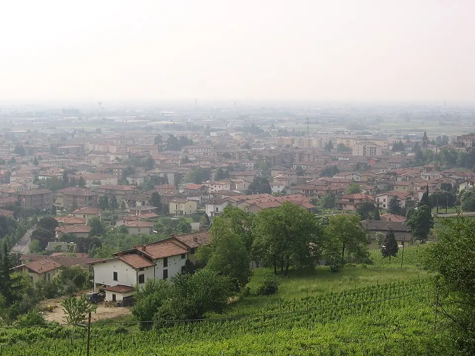 Image: MyName (Ago76) · Public domain Grumello del Monte