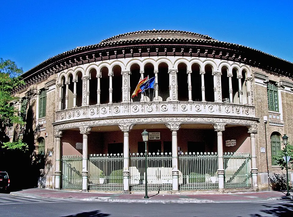 Grupo Escolar Gascón y Marín