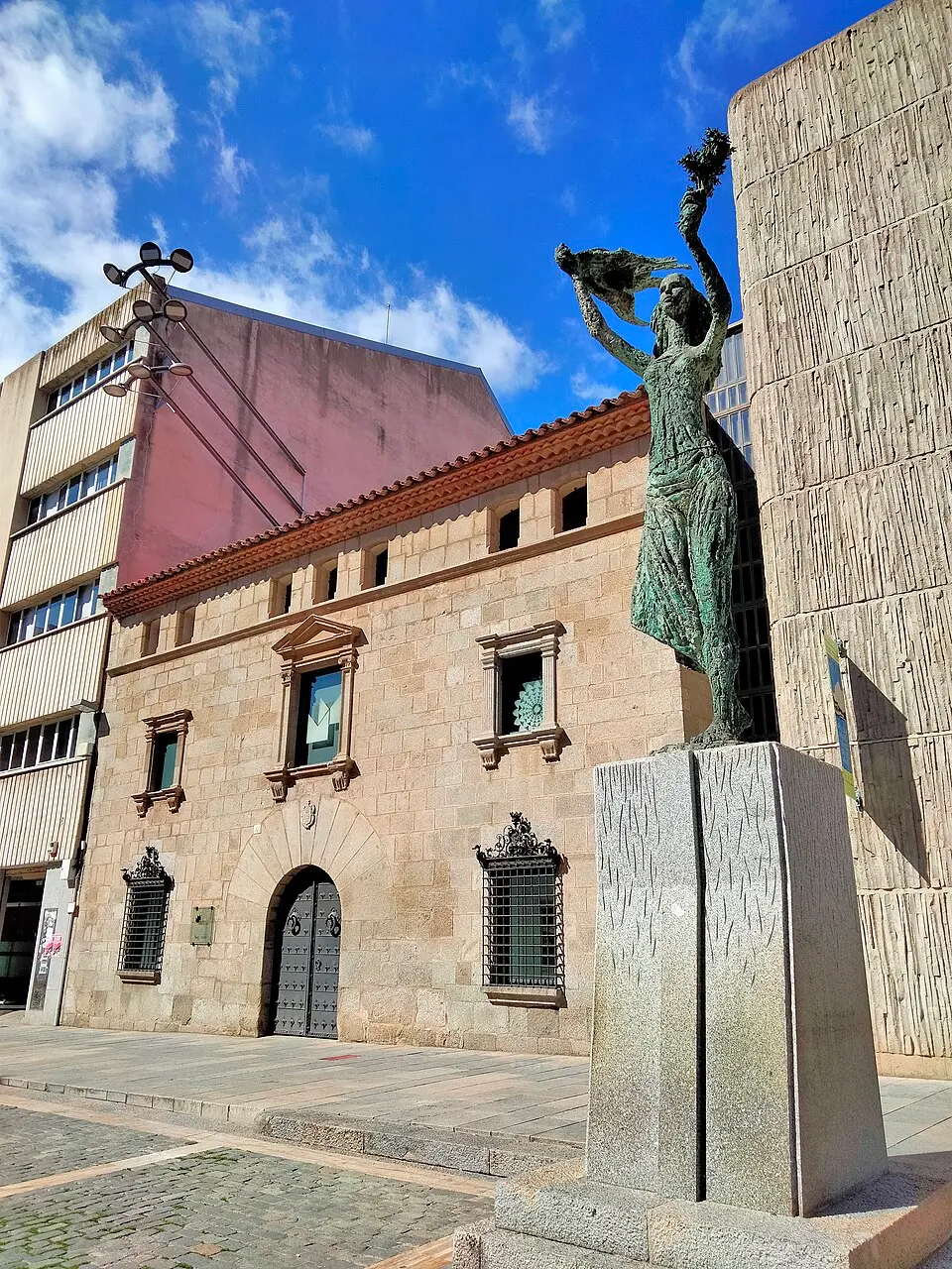 Image: Enric · CC BY-SA 4.0 Mataró (escultura)