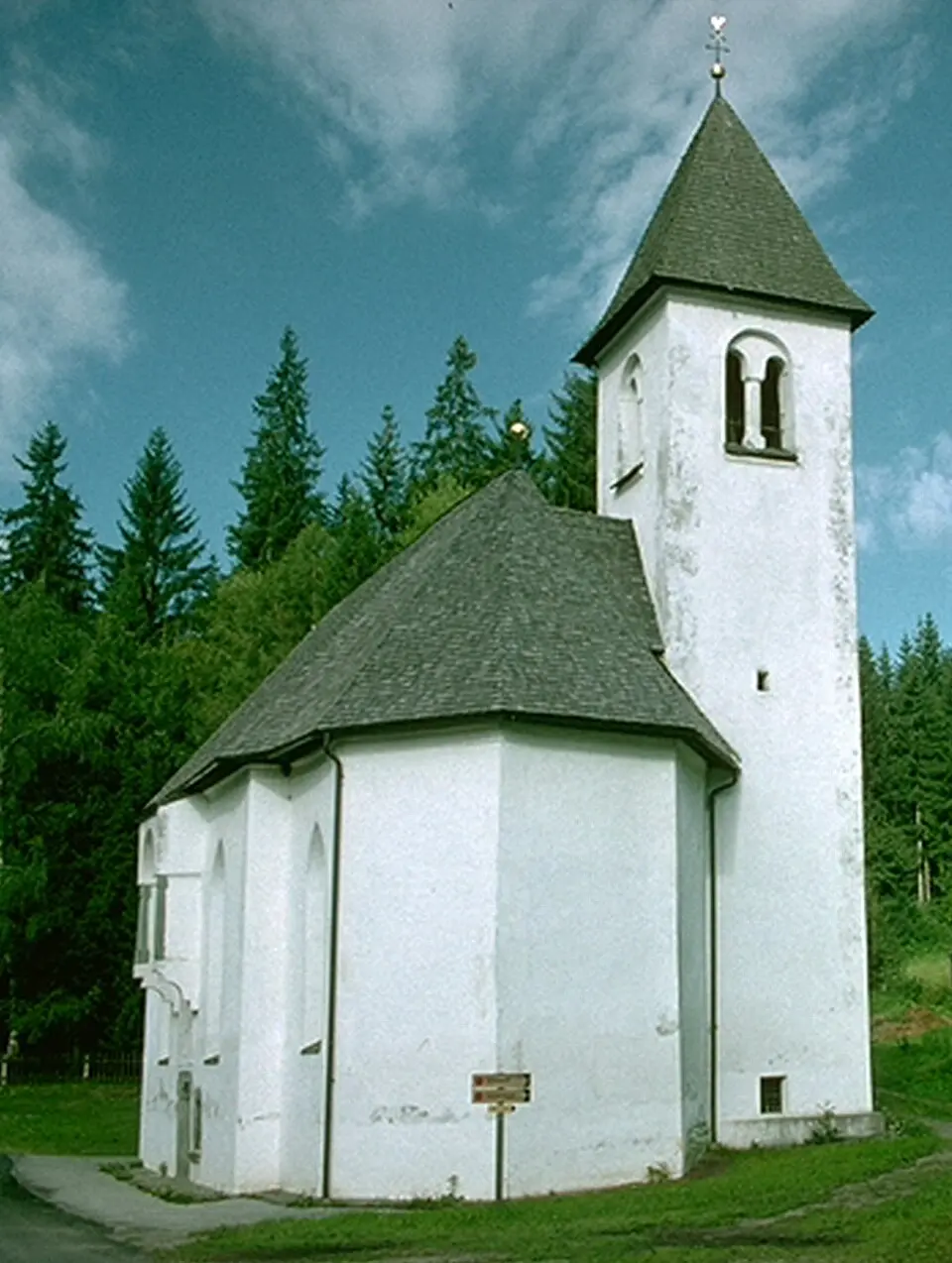Obrázok: GuentherZ · CC BY 3.0 Kath. Filialkirche zum Leidenden Heiland