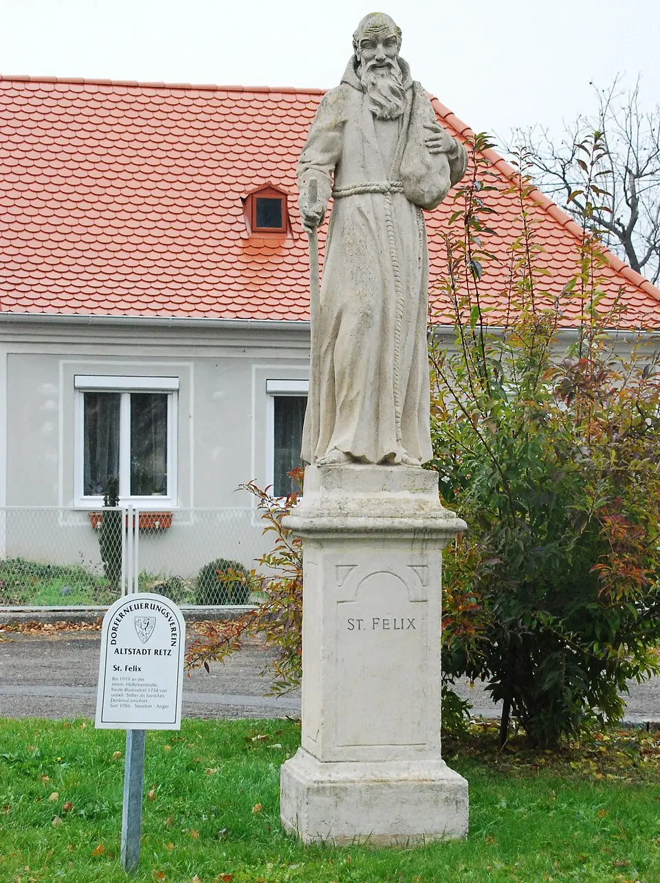 Image: GuentherZ · CC BY 3.0 statue of Felix of Cantalice