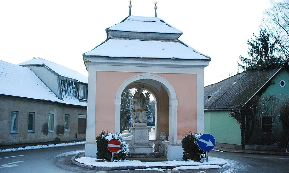 Image: GuentherZ · CC BY 3.0 Kapelle Hl. Johannes Nepomuk