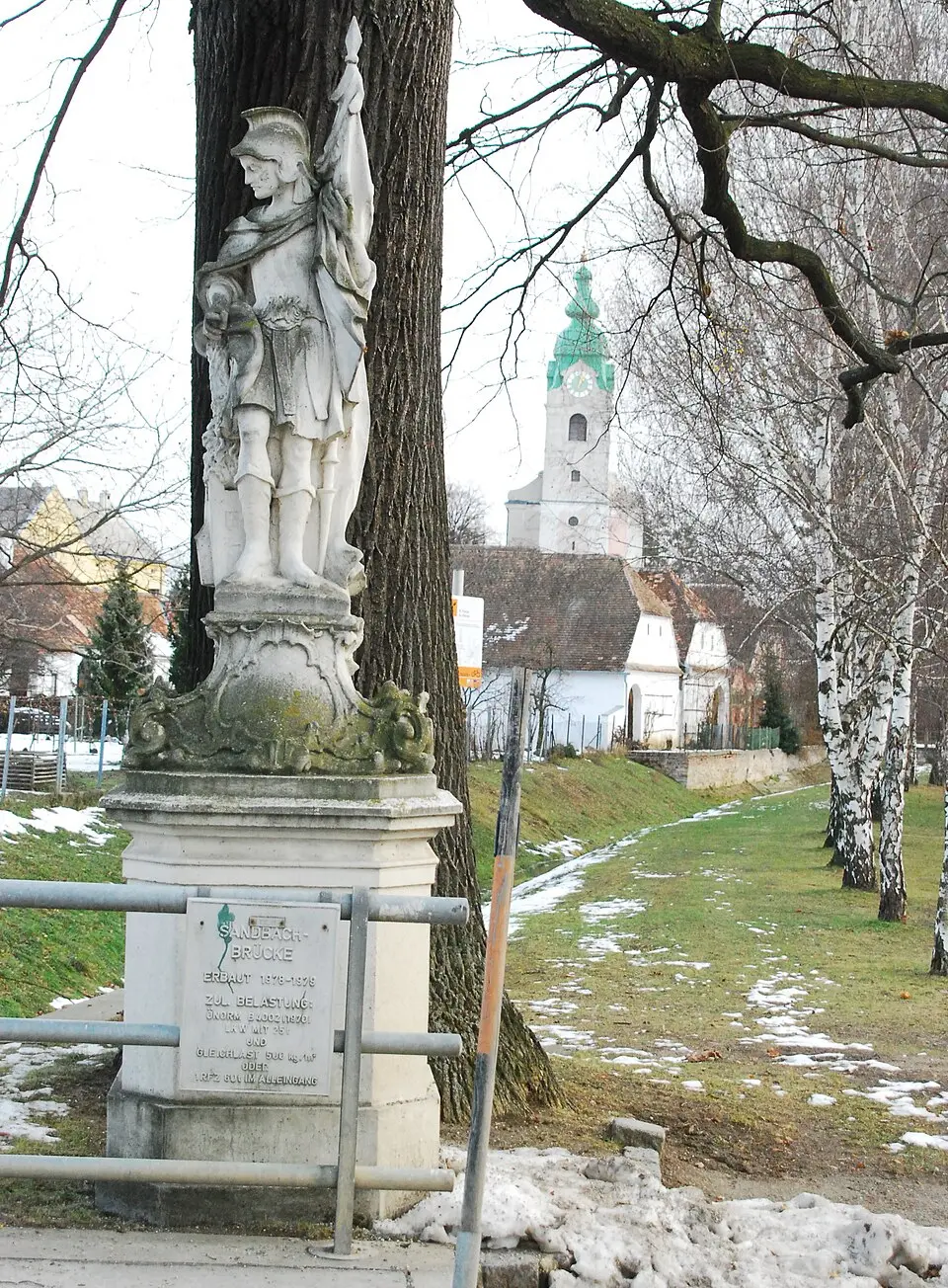 Image: GuentherZ · CC BY 3.0 statue Saint Florian