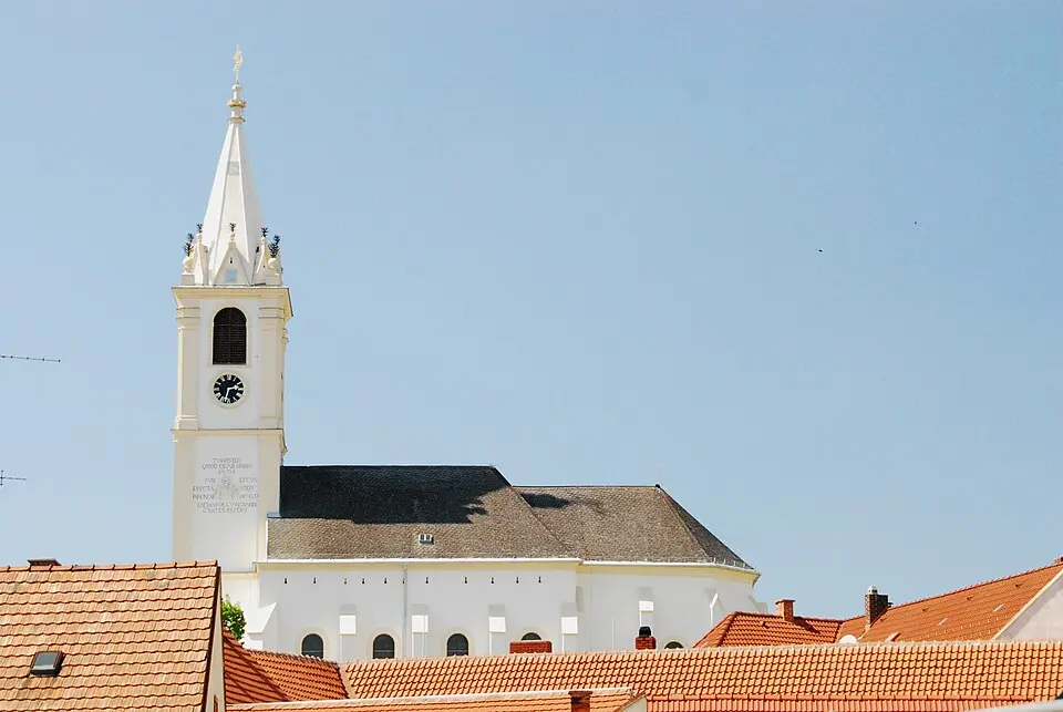 Obrázek: GuentherZ · CC BY 3.0 Pfarrkirche Marz