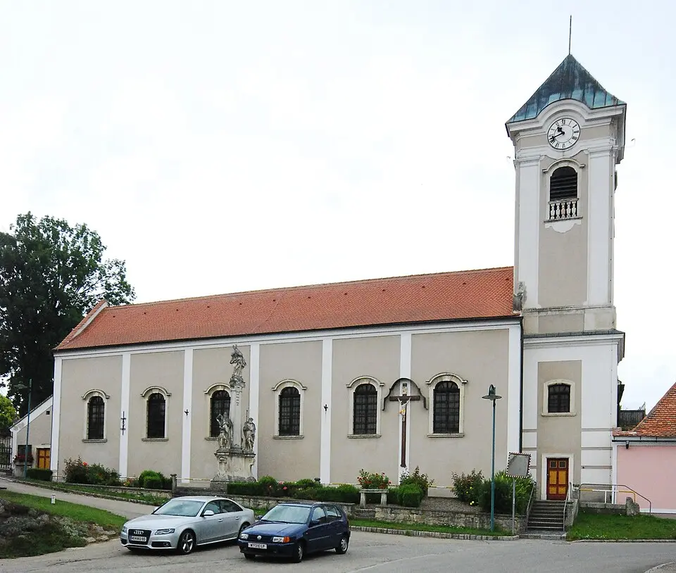 Slika: GuentherZ · CC BY 3.0 Kath. Pfarrkirche Mariae Himmelfahrt