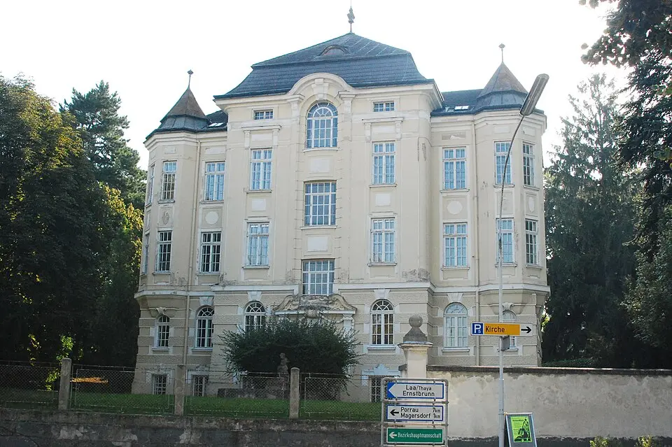 Wohnhaus Kirchenplatz 1 in Hollabrunn
