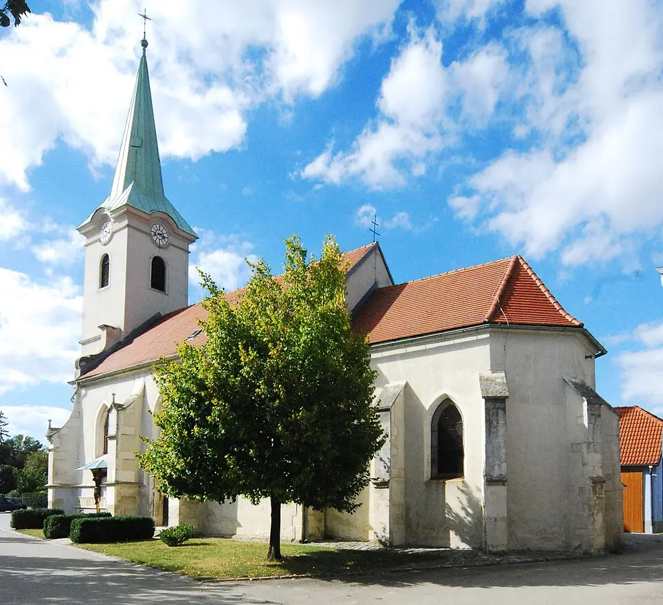 Slika: GuentherZ (talk) · CC BY 3.0 Pfarrkirche Stoitzendorf