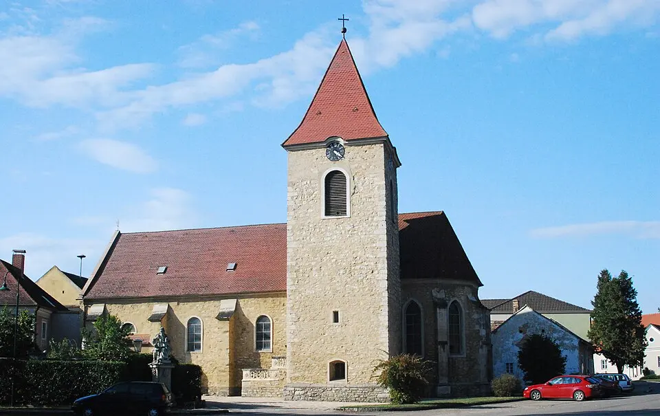 Slika: GuentherZ (talk) · CC BY 3.0 Pfarrkirche Immendorf (Gemeinde Wullersdorf)