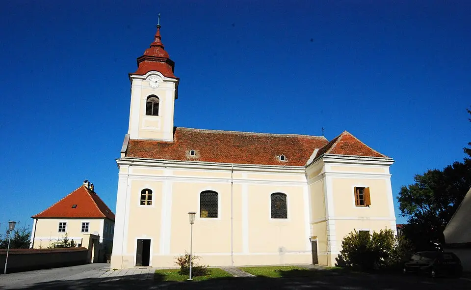 Bild: GuentherZ (talk) · CC BY 3.0 Kath. Pfarrkirche hl. Laurenz