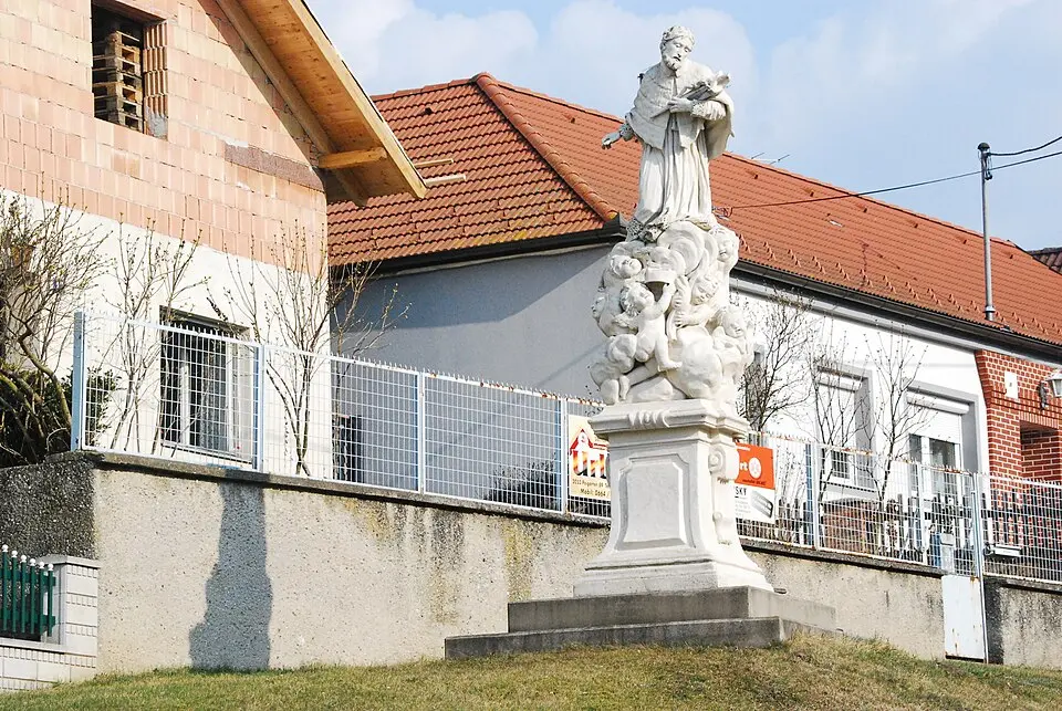 Slika: GuentherZ (talk) · CC BY 3.0 Figur heiliger Johannes Nepomuk