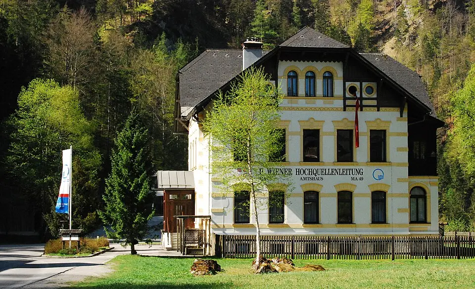 Betriebsgebäude, Amtshaus